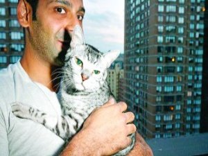 BU KEDİ GERÇEKTEN 9 CANLI