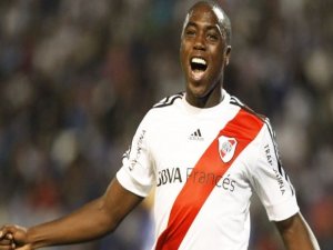 GALATASARAY BOMBAYI PATLATIYOR