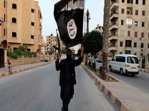 IŞİD SON ASKERİ NOKTAYI DA ELE GEÇİRDİ