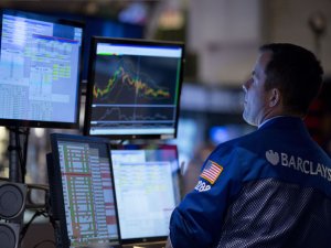 PİYASALAR YENİ KABİNE VE FAİZ KARARINA KİLİTLENDİ