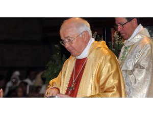 BİR BAŞPİSKOPOS DAHA SAPIK ÇIKTI