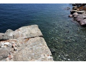 SELFİE ÇEKERKEN DENİZE DÜŞTÜ