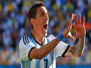 MANCHESTER UNİTED TRANSFER BOMBASINI PATLATTI