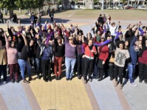 1 milyar kadın ayakta!