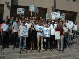 İZMİRLİ ÖĞRETMENLER AYAĞA KALKTI