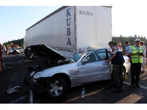 TEM OTOYOLU'NDA ZİNCİRLEME KAZA: 5 YARALI