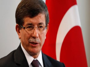 "DAVUTOĞLU KONUŞURKEN AKP'LİLER ALAY ETTİ"