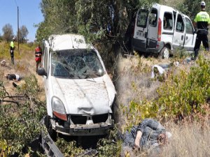 BİR AİLEDEN 3 KİŞİYİ ÖLDÜREN KAZA