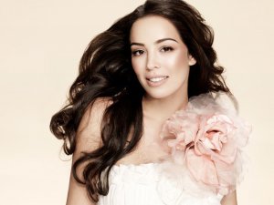 AZRA AKIN'I HİÇ BÖYLE GÖRMEDİNİZ