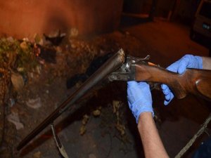 AYAĞI KAYDI EN YAKIN ARKADAŞINI ÖLDÜRDÜ