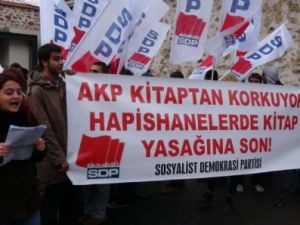 SDP Üyesi Eylemcilere polis müdahalesi!