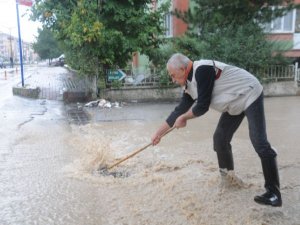 TRAKYA SELE TESLİM: HALK KENDİ İMKANLARIYLA AYAKTA KALMAYA ÇALIŞIYOR