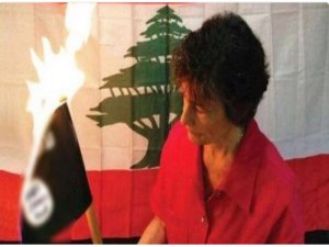 "IŞİD BAYRAĞINI YAK" KAMPANYASI TWİTTER'I KARIŞTIRDI