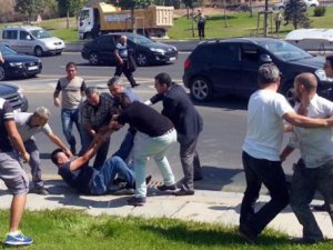 YOL ORTASINDA DEHŞET