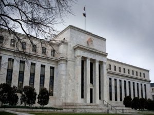 HERKES FED'İN AĞZINA BAKIYOR