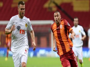 CİMBOM SEYİRCİSİZ-TATSIZ