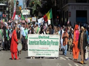 NEW YORK'TAKİ MÜSLÜMANLARDAN RENKLİ PROTESTOLAR