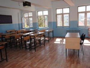 KÜRTÇE İÇİN EĞİTİM BOYKOTUNA KATILIM %90 OLDU