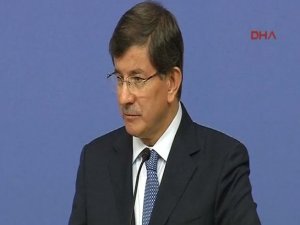 DAVUTOĞLU ÇOK SİNİRLENDİ