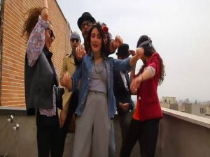 İRAN’DA “MUTLULUĞUN” BEDELİ: 91 KIRBAÇ, 6 AY HAPİS