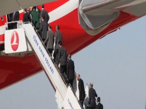 ERDOĞAN BAŞKA DAVUTOĞLU BAŞKA KURTARDI