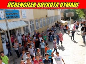 Öğrenciler Boykota Uymadı