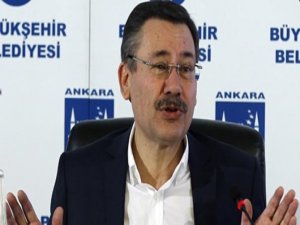 MELİH GÖKÇEK'E 'ÜSTÜNDE NE VAR' DİYE SORDU