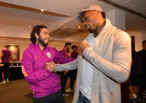 DROGBA'DAN GALATASARAY'A ZİYARET