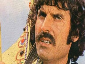 TÜRK SİNEMASININ KÖTÜ ADAMI HAYATINI KAYBETTİ