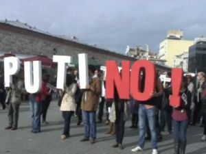 Putin Daha Gelmeden Protesto Edildi