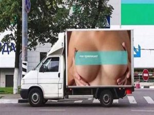 MEME KANSERİ'NİN REKLAMI TRAFİĞİ FELÇ ETTİ