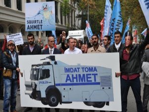 CHP'Lİ GENÇLER BAŞBAKANLIĞA YÜRÜDÜ