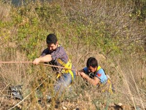 ŞAKALAŞIRKEN, TEPEDEN YUVARLANDILAR