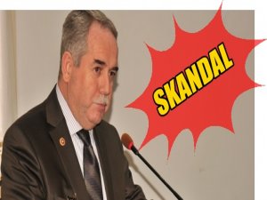 REKTÖRDEN SKANDAL DAVETİYE