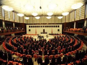 AKP'Lİ VEKİLİN DÜĞÜNÜ VAR DİYE MECLİS'İ ERKEN KAPATTILAR