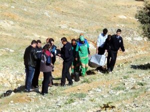 YİNE ÇOK GENÇ YİNE İNTİHAR