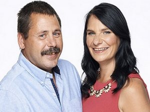 EVLENDİLER 500 FARKLI KİŞİYLE YATAĞA GİRDİLER