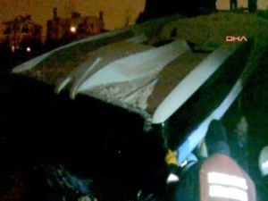 Göl Kenarına Uçan Otobüs Fotoğraf ve Video