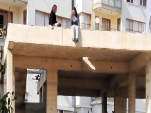 İNTİHAR GİRİŞİMİNİ BÖYLE İZLEDİLER