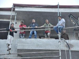 BU İŞÇİLER TOPLU İNTİHARA KALKIŞTI