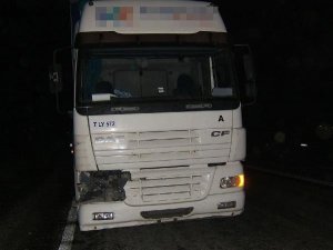 TIR'IN ÇARPTIĞI 3 ÖĞRENCİ CAN VERDİ