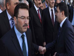 İSTANBUL'DA "BOMBALI ARAÇ" AÇIKLAMASI