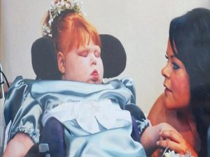 12 YAŞINDAKİ ÇOCUK ANNESİNİN KARARIYLA ÖLDÜRÜLDÜ