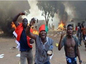 BURKİNA FASO'DA OLAĞANÜSTÜ HAL İLAN EDİLDİ