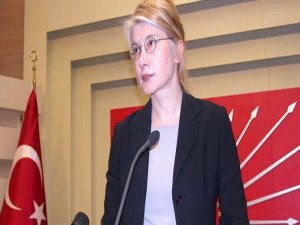 CHP'DE İSTİFA DEPREMİ