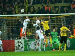 GALATASARAY, BORUSSİA DORTMUND'A 4-1 YENİLDİ