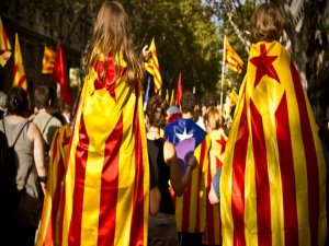 İSPANYA'DA YASA DIŞI OYLAMA