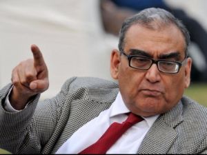 Hintli Aziz Nesin, Ülkeyi Ayağa Kaldırdı