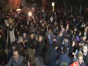 VALİDEBAĞ'DA OTURMA EYLEMİ