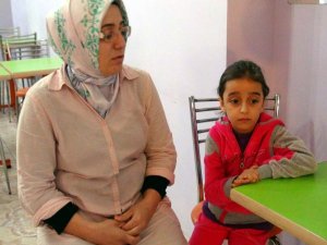 PİTBULL ÖNCE KÜÇÜK KIZA SONRA BABASINA SALDIRDI